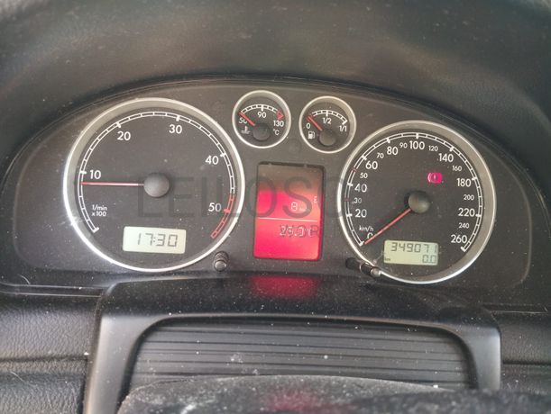 Volkswagen Passat TDI · Ano 2002