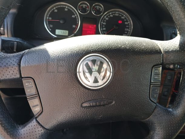 Volkswagen Passat TDI · Ano 2002
