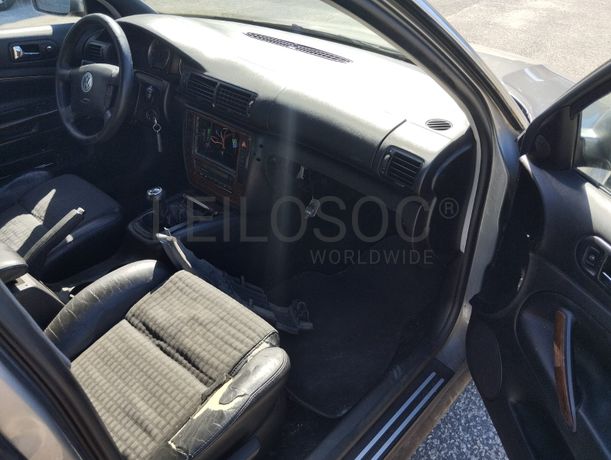 Volkswagen Passat TDI · Ano 2002