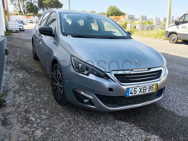 Peugeot 308 · Ano 2016