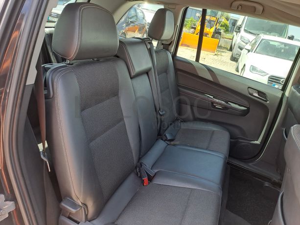 Opel Zafira 1.9 CDTI · Ano 2006