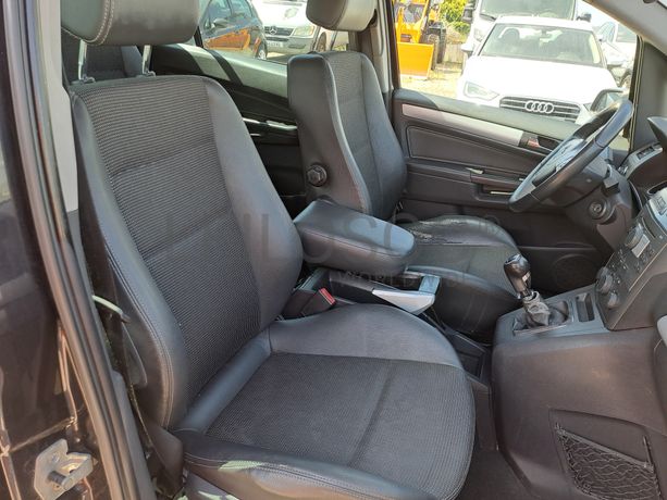 Opel Zafira 1.9 CDTI · Ano 2006
