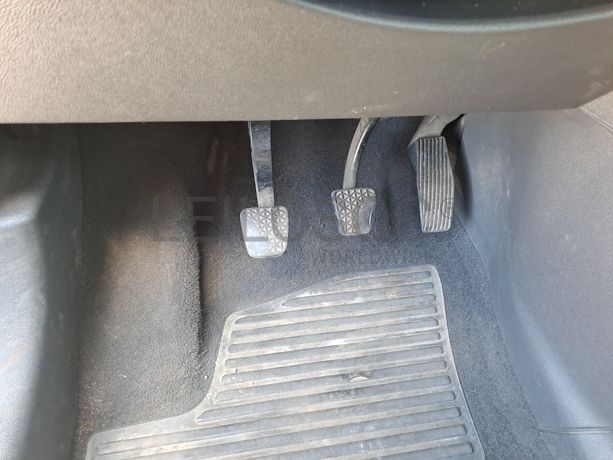 Opel Zafira 1.9 CDTI · Ano 2006