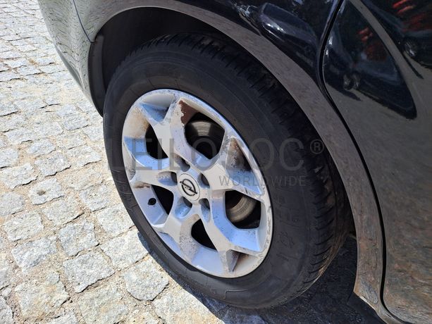 Opel Zafira 1.9 CDTI · Ano 2006