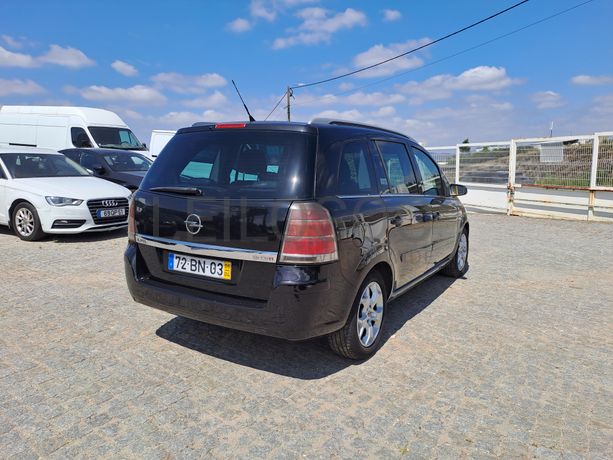 Opel Zafira 1.9 CDTI · Ano 2006
