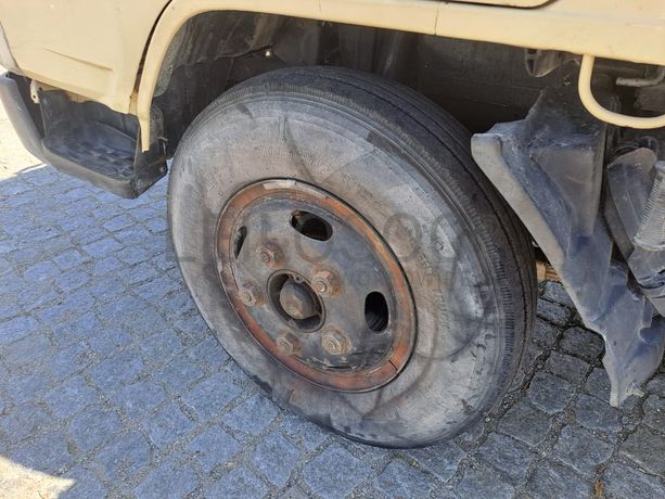 Toyota Dyna 250 · Basculante · Ano 1997