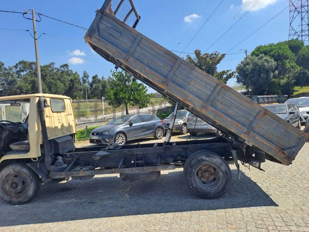 Toyota Dyna 250 · Basculante · Ano 1997