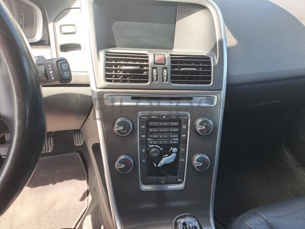 Volvo XC60 · Ano 2015