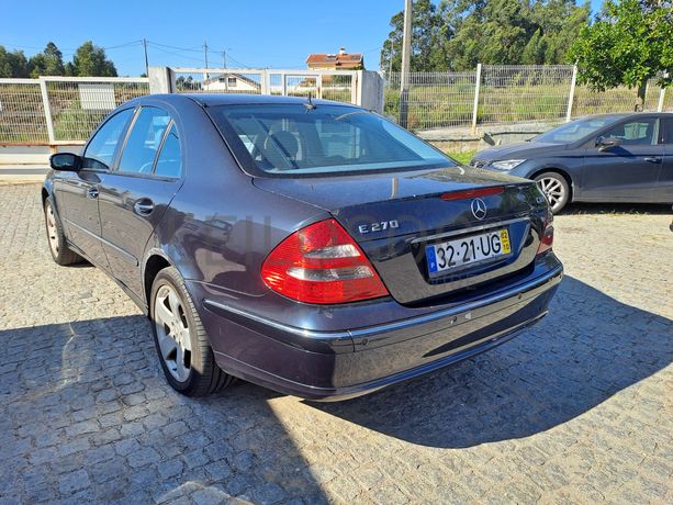 Mercedes-Benz E270 CDI · Ano 2002