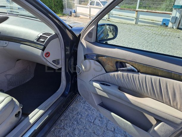 Mercedes-Benz E270 CDI · Ano 2002