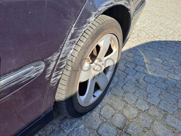 Mercedes-Benz E270 CDI · Ano 2002