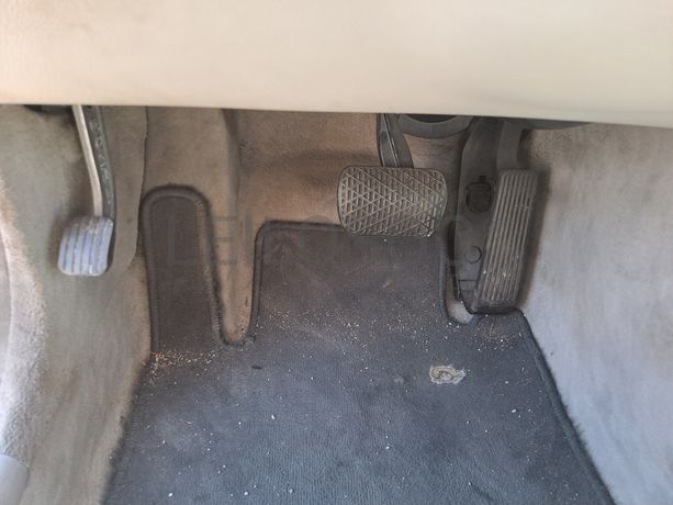 Mercedes-Benz E270 CDI · Ano 2002