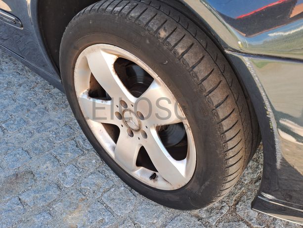 Mercedes-Benz E270 CDI · Ano 2002