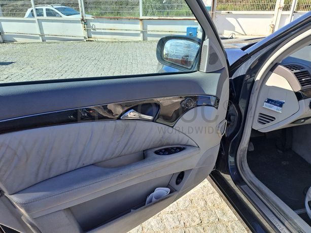 Mercedes-Benz E270 CDI · Ano 2002