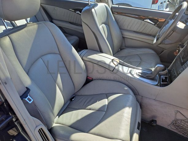 Mercedes-Benz E270 CDI · Ano 2002