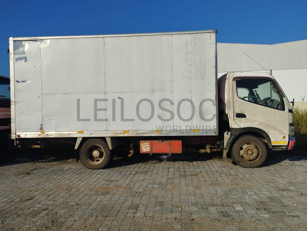 Viatura marca Toyota Dutro