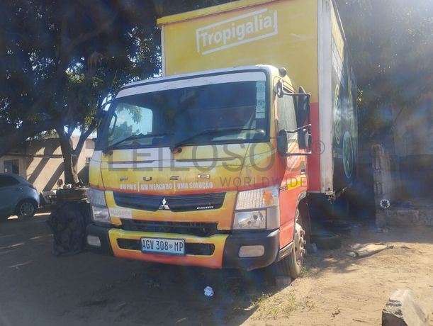 Viatura marca Mitsubishi Fuso