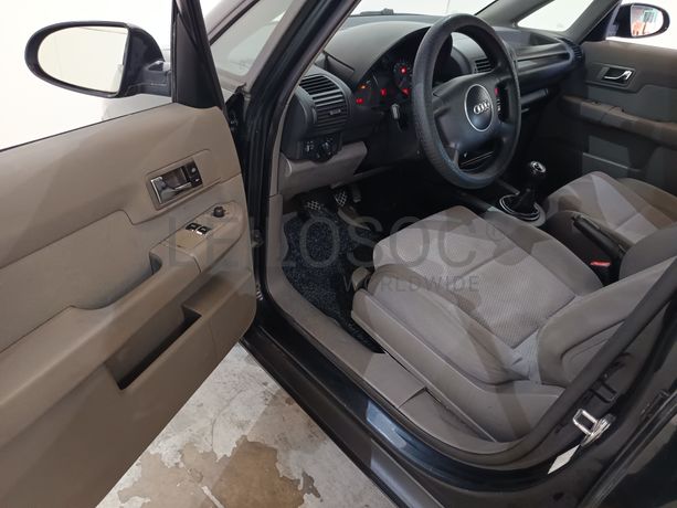 Audi A2 · Ano 2001