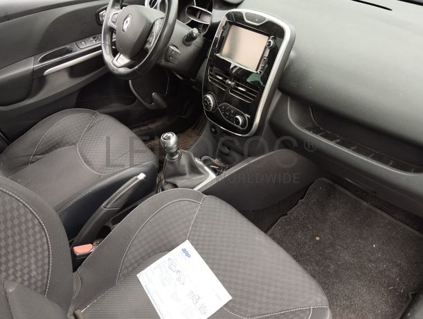 Renault Clio 4 Grantour 1.5 DCI · Ano 2016