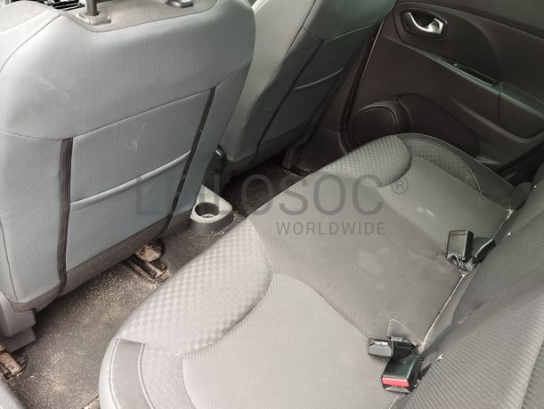 Renault Clio 4 Grantour 1.5 DCI · Ano 2016