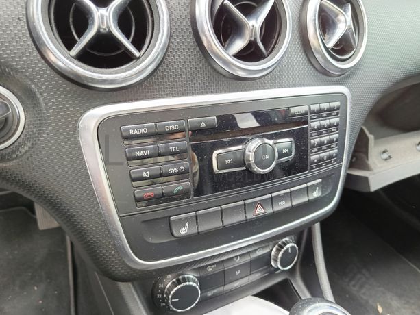 Mercedes-Benz A180 1.5 CDI · Ano 2013