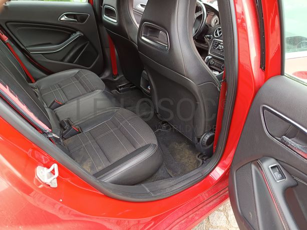 Mercedes-Benz A180 1.5 CDI · Ano 2013