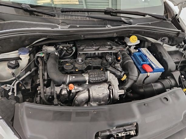 Peugeot 208 · Ano 2016