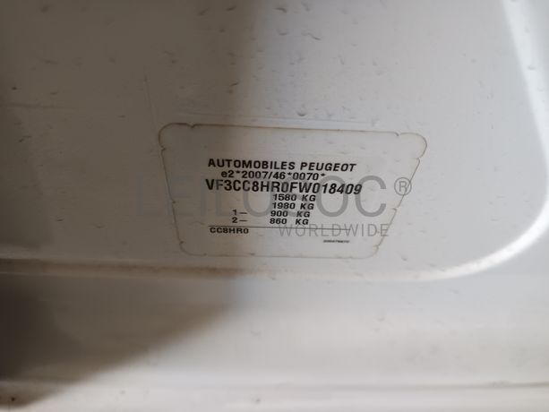 Peugeot 208 · Ano 2016