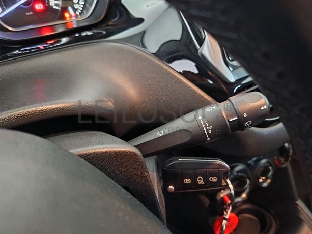 Peugeot 208 · Ano 2016