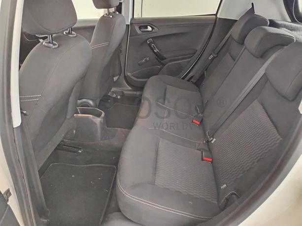 Peugeot 208 · Ano 2016