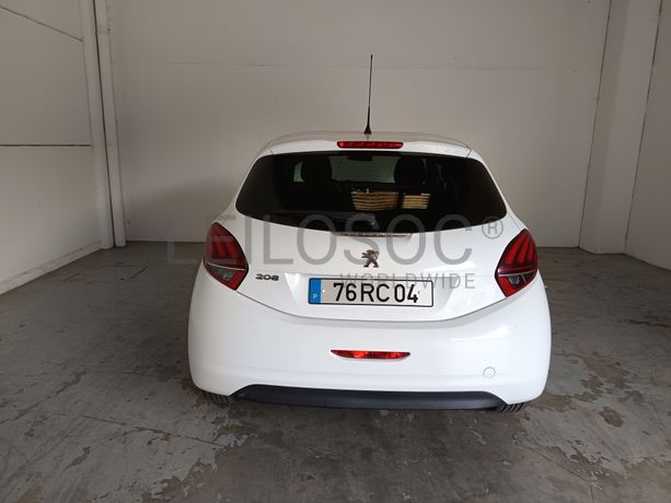 Peugeot 208 · Ano 2016