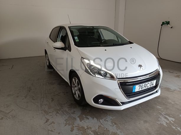 Peugeot 208 · Ano 2016