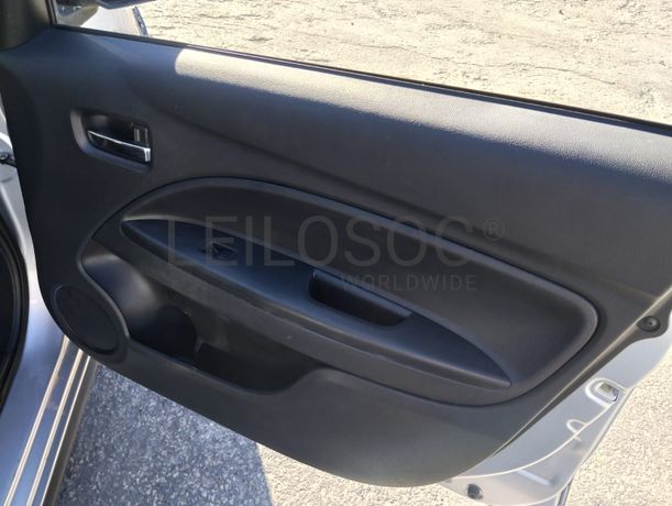 Mitsubishi Space Star · Ano 2014