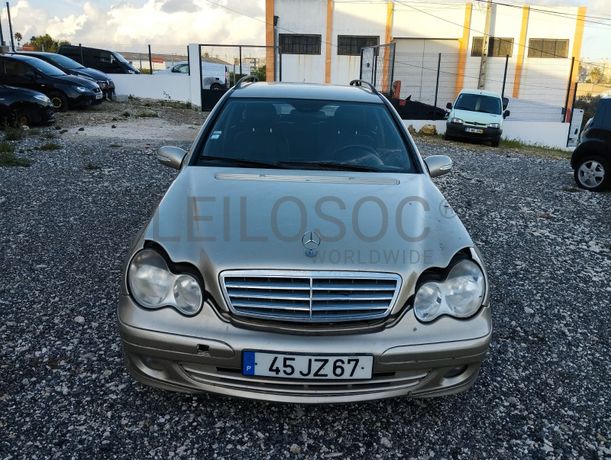 Mercedes-Benz C220 CDI · Ano 2007