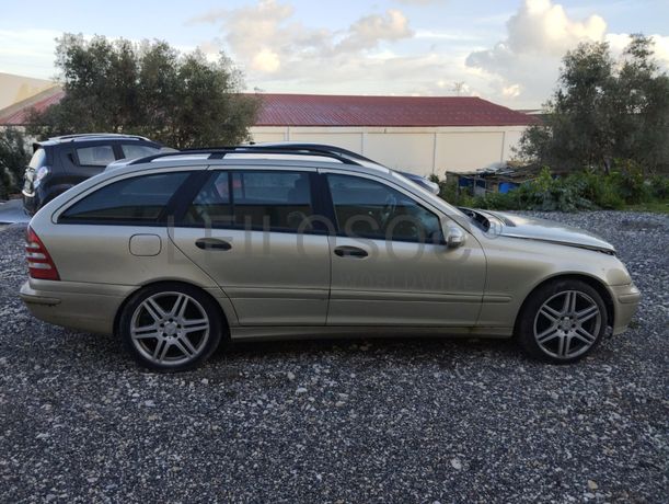Mercedes-Benz C220 CDI · Ano 2007
