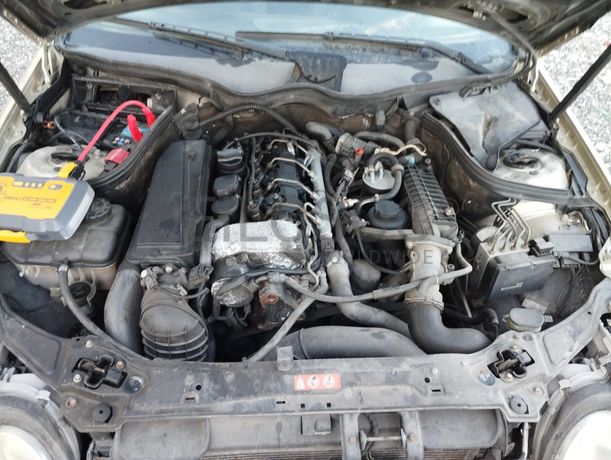 Mercedes-Benz C220 CDI · Ano 2007