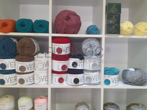 Material de Costura · Artigos de Retrosaria · Mobiliário de Escritório · Expositores