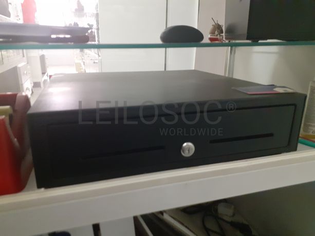 Material de Costura · Artigos de Retrosaria · Mobiliário de Escritório · Expositores