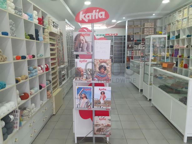 Material de Costura · Artigos de Retrosaria · Mobiliário de Escritório · Expositores