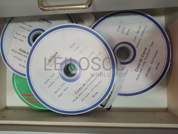 Material de Costura · Artigos de Retrosaria · Mobiliário de Escritório · Expositores