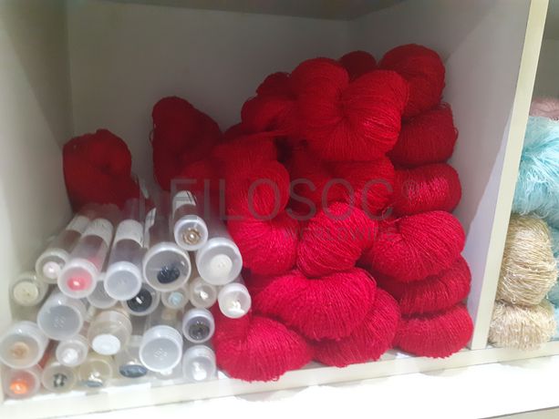 Material de Costura · Artigos de Retrosaria · Mobiliário de Escritório · Expositores