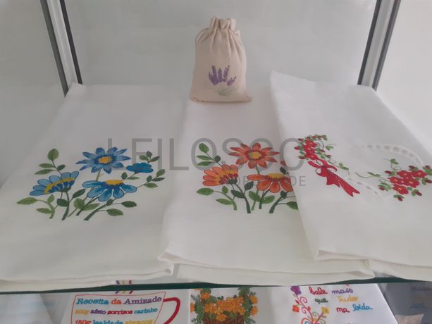 Material de Costura · Artigos de Retrosaria · Mobiliário de Escritório · Expositores