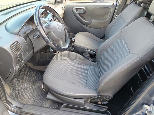 Opel Combo · Ano 2006