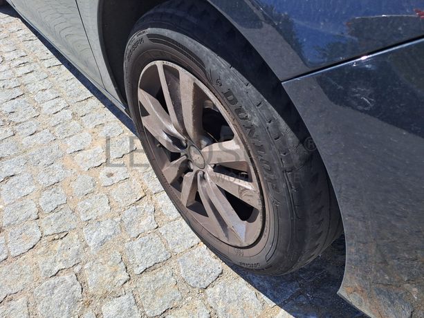 Peugeot 308 · Ano 2017