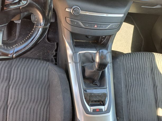 Peugeot 308 · Ano 2017