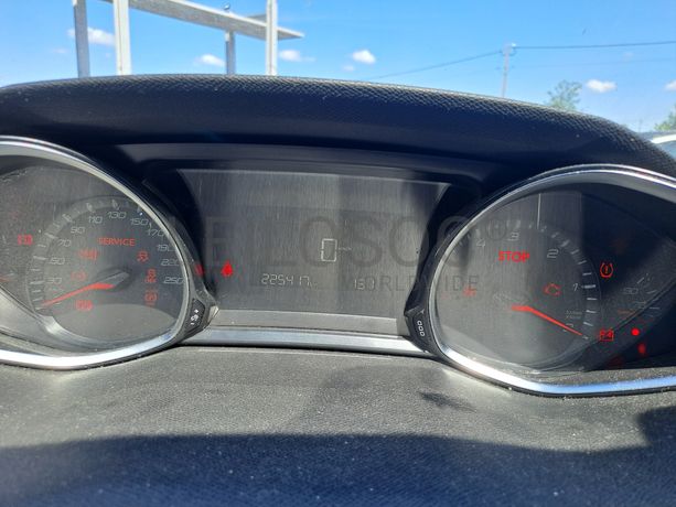 Peugeot 308 · Ano 2017