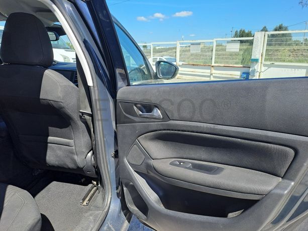 Peugeot 308 · Ano 2017