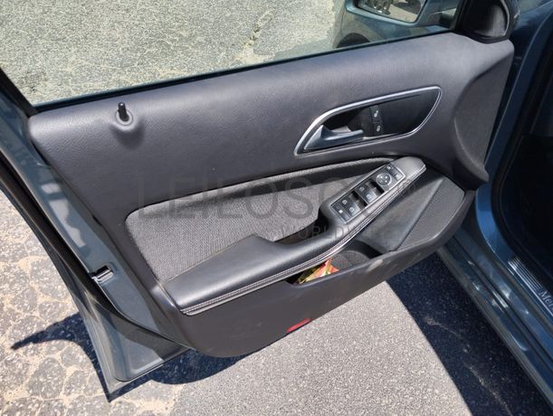 Mercedes-Benz A 180 · Ano 2015