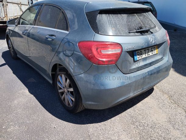 Mercedes-Benz A 180 · Ano 2015