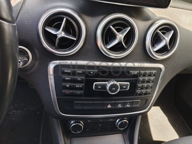 Mercedes-Benz A 180 · Ano 2015
